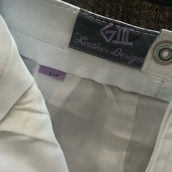 White leather mini skirt 3/4 vintage - Picture 3 of 3